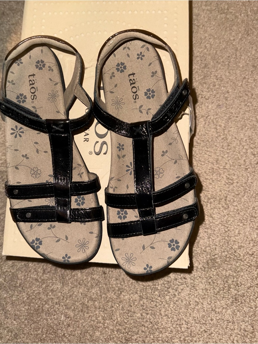 Taos Trophy 2 Black Patent size 7 Medium New